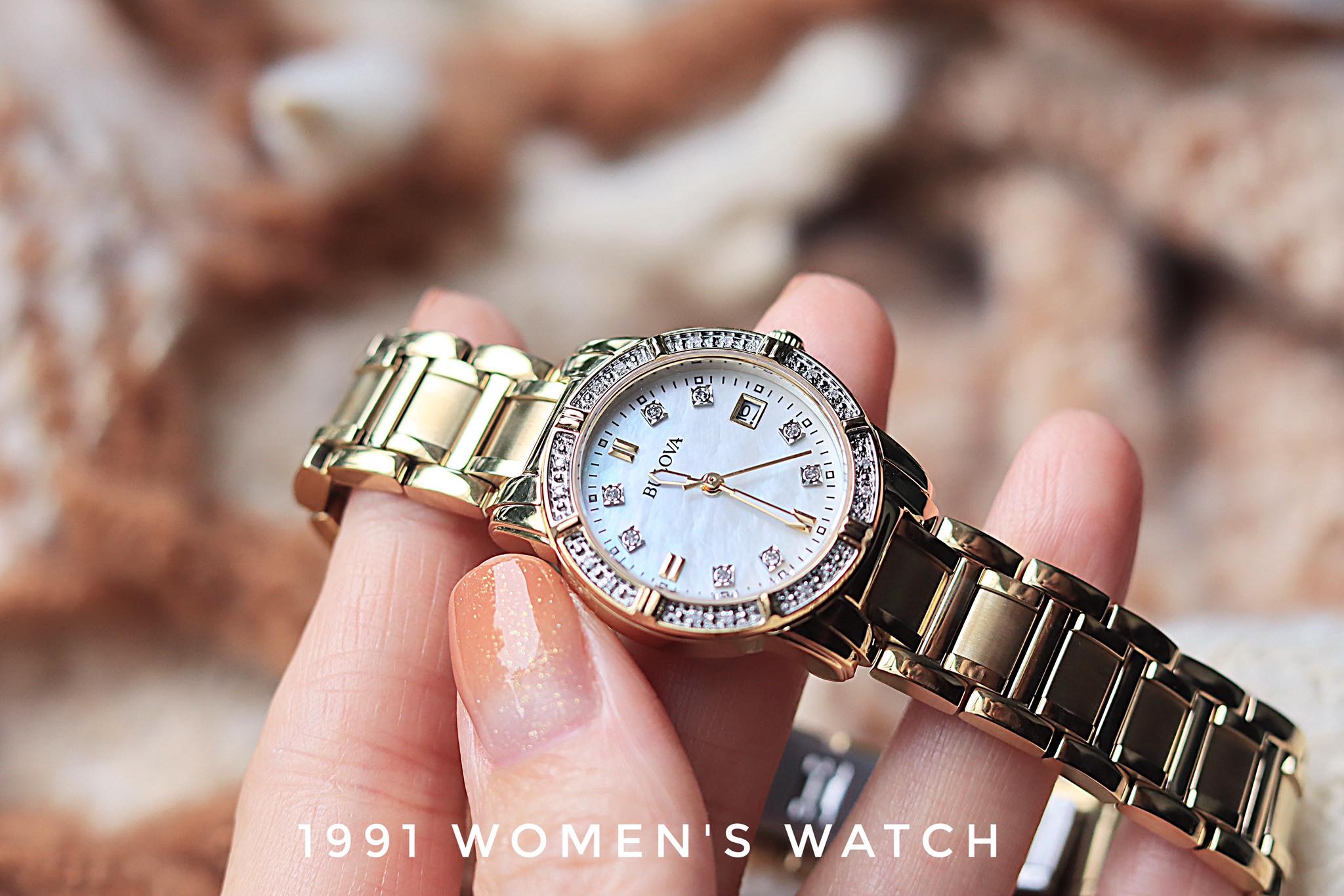 Đồng hồ nữ là món quà ý nghĩa dành tặng sếp